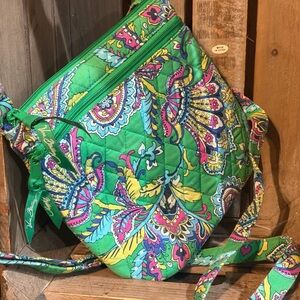 EUC Vera Bradley Emerald Paisley Cross Body Bag